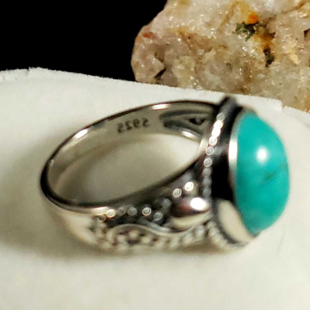 Multiple Sizes Turquoise Silver Ring - Picture 4 of 6